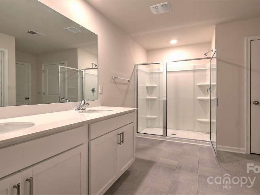 12128 Lady Bell Drive, Charlotte, NC 28278.  MLS# CAR4234266, YatesRealty ID 2120. PHOTOS ARE REPRESENTATIVE.