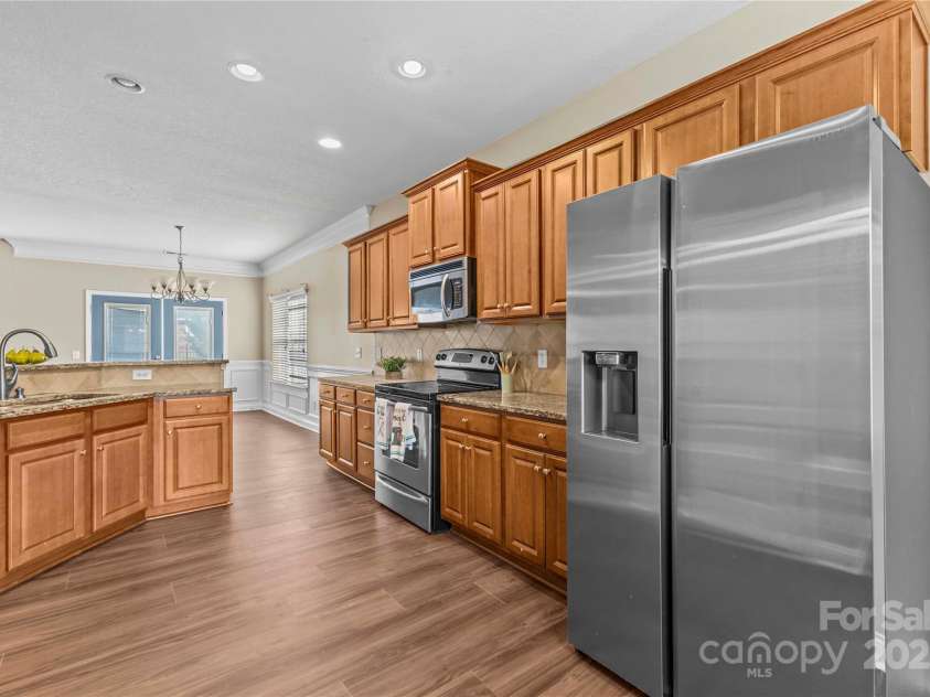 2532 Glyncastle Way, Gastonia, NC 28056.  MLS# CAR4317159, YatesRealty ID 2120. 