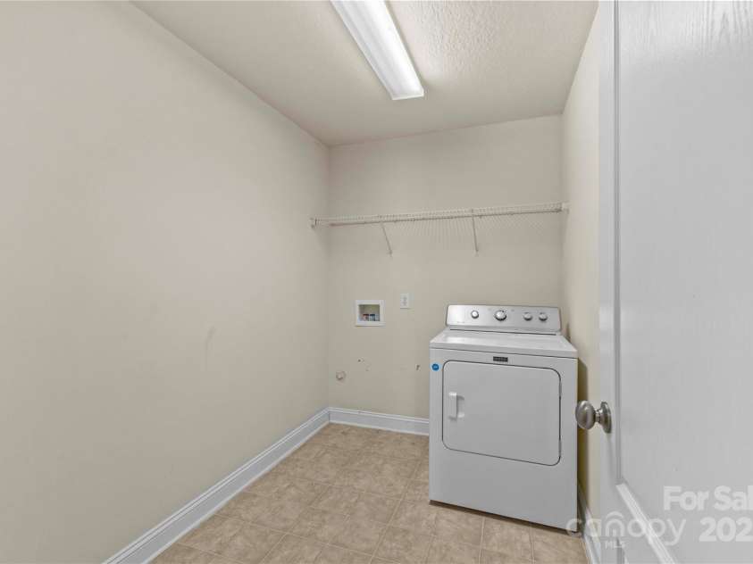 2532 Glyncastle Way, Gastonia, NC 28056.  MLS# CAR4317159, YatesRealty ID 2120. 