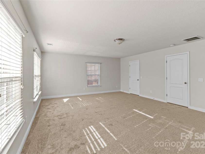2532 Glyncastle Way, Gastonia, NC 28056.  MLS# CAR4317159, YatesRealty ID 2120. 