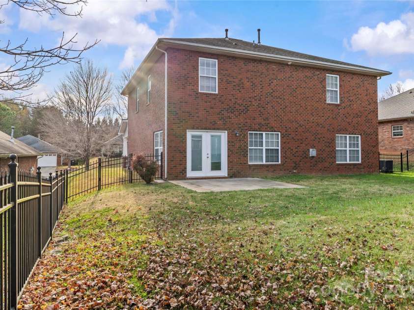 2532 Glyncastle Way, Gastonia, NC 28056.  MLS# CAR4317159, YatesRealty ID 2120. 