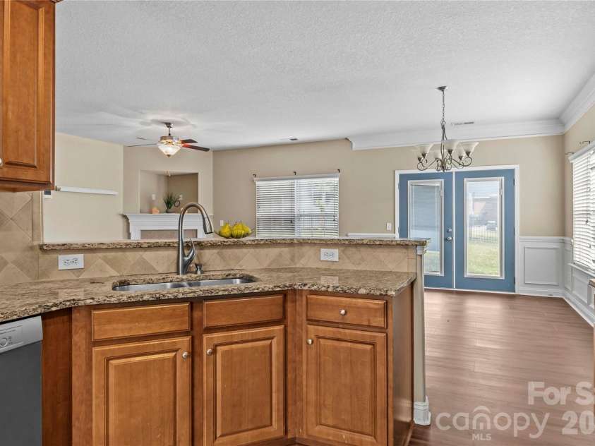 2532 Glyncastle Way, Gastonia, NC 28056.  MLS# CAR4432060, YatesRealty ID 2120. 