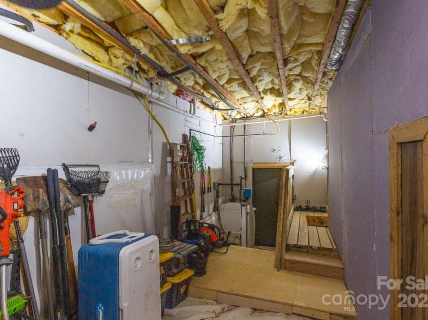 325 Hedgewood Drive, Tuckasegee, NC 28783.  MLS# CAR4316135, YatesRealty ID 2120. 