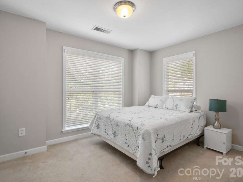500 Village Park Drive, Belmont, NC 28012.  MLS# CAR4378749, YatesRealty ID 21200. 