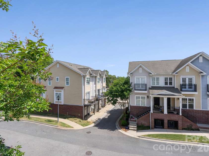 500 Village Park Drive, Belmont, NC 28012.  MLS# CAR4378749, YatesRealty ID 21200. 