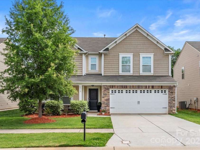 6510 Nathan Drive, Charlotte, NC 28269.  MLS# CAR4266481, YatesRealty ID 21200. 