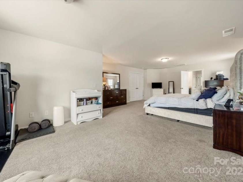 6510 Nathan Drive, Charlotte, NC 28269.  MLS# CAR4266481, YatesRealty ID 21200. 