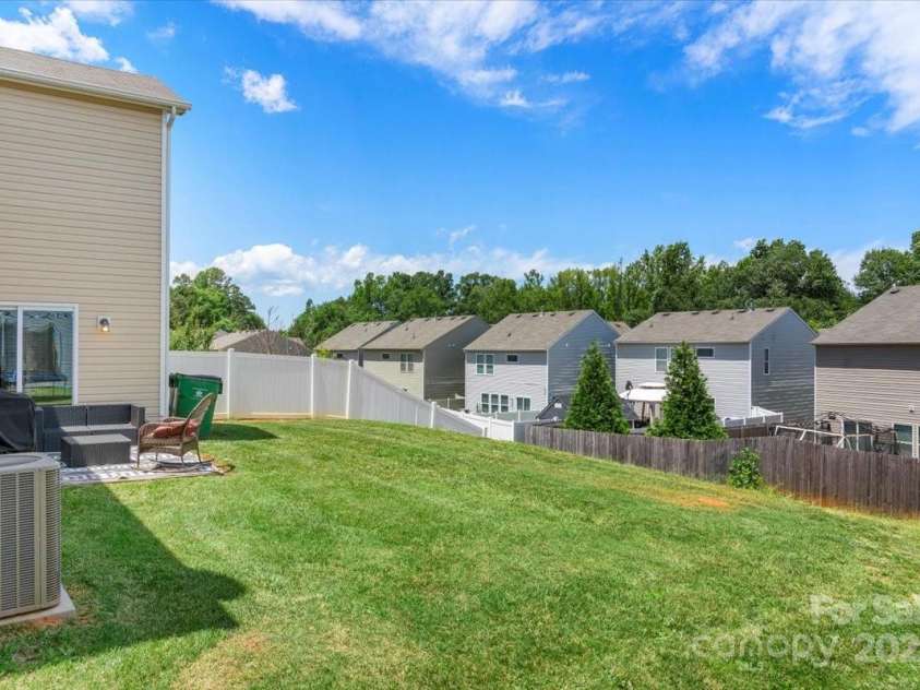6510 Nathan Drive, Charlotte, NC 28269.  MLS# CAR4266481, YatesRealty ID 21200. 
