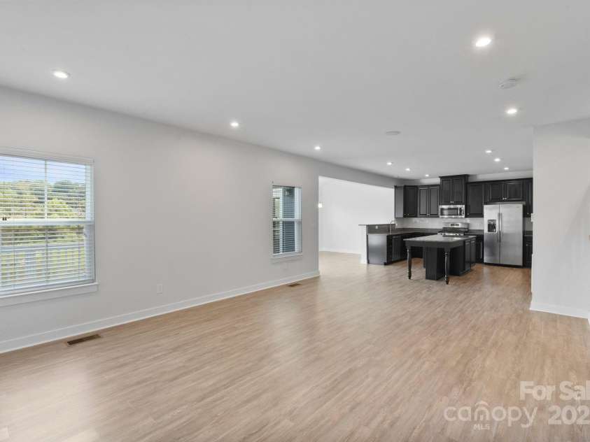 207 Welcombe Street, Mooresville, NC 28115.  MLS# CAR4267095, YatesRealty ID 21201. 