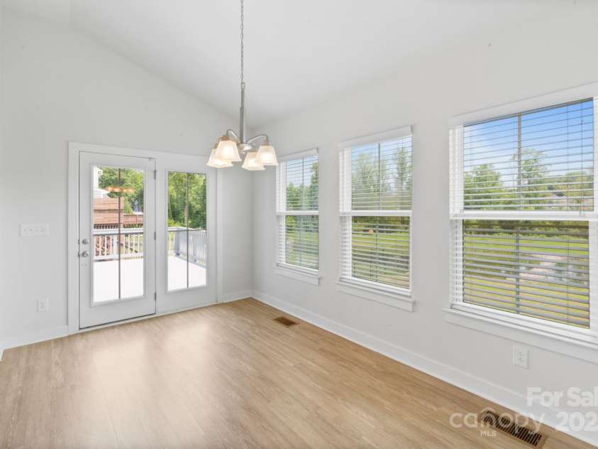 207 Welcombe Street, Mooresville, NC 28115.  MLS# CAR4267095, YatesRealty ID 21201. 