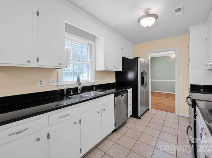 1006 Covewood Court, Charlotte, NC 28270.  MLS# CAR4267955, YatesRealty ID 21202. 