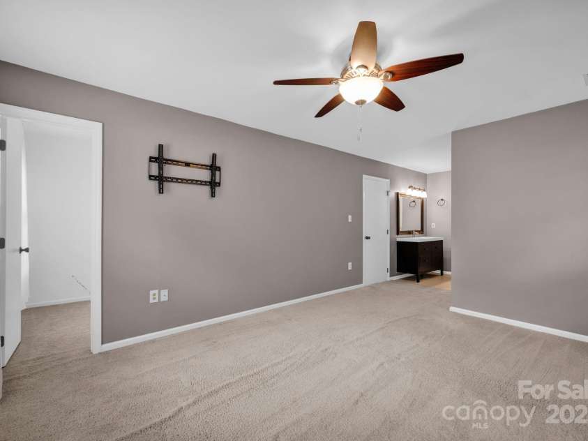 1006 Covewood Court, Charlotte, NC 28270.  MLS# CAR4267955, YatesRealty ID 21202. 