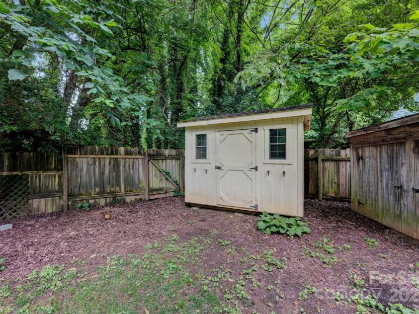 1006 Covewood Court, Charlotte, NC 28270.  MLS# CAR4267955, YatesRealty ID 21202. 
