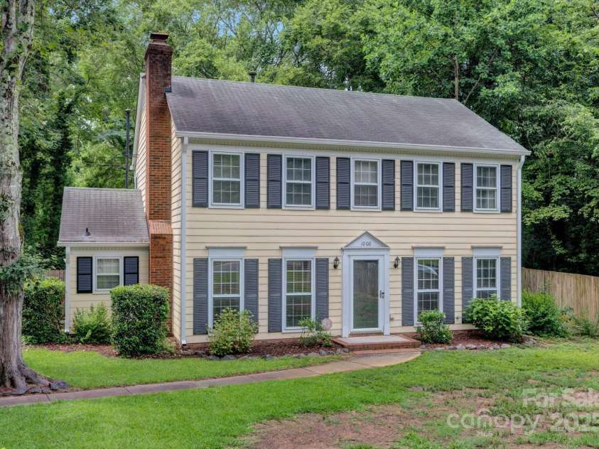 1006 Covewood Court, Charlotte, NC 28270.  MLS# CAR4267955, YatesRealty ID 21202. 