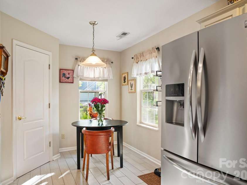 75 Stonebridge Drive, Asheville, NC 28805.  MLS# CAR4372615, YatesRealty ID 21202. 