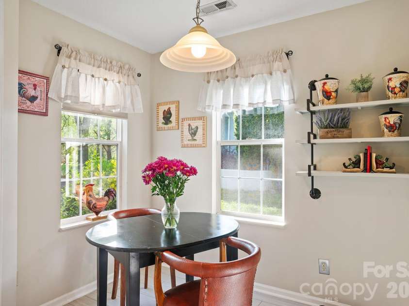 75 Stonebridge Drive, Asheville, NC 28805.  MLS# CAR4372615, YatesRealty ID 21202. 