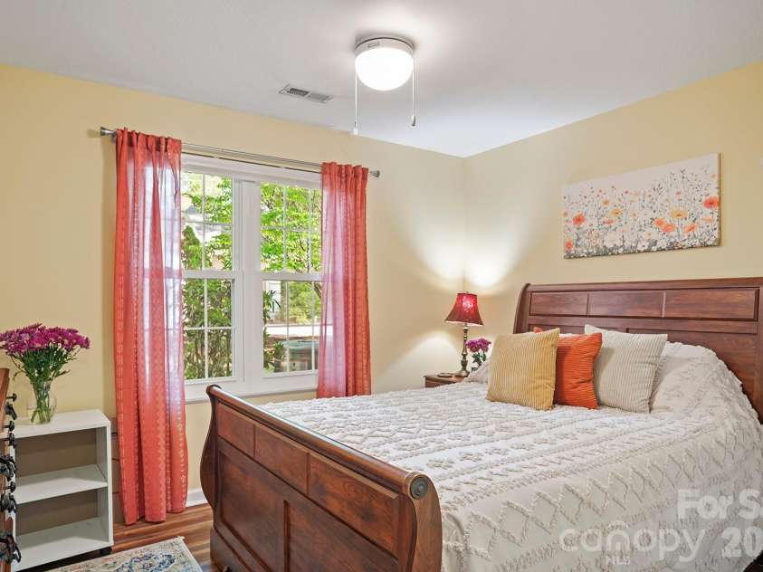 75 Stonebridge Drive, Asheville, NC 28805.  MLS# CAR4372615, YatesRealty ID 21202. 