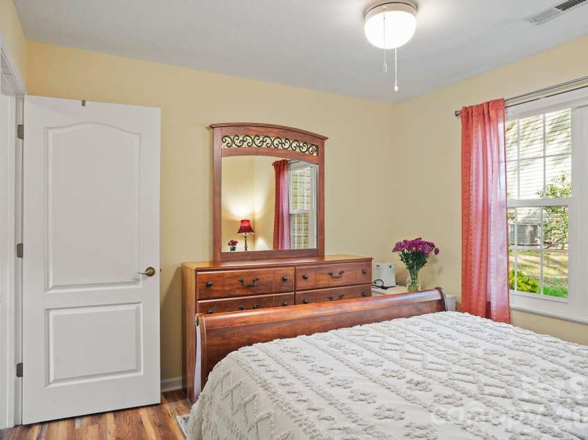 75 Stonebridge Drive, Asheville, NC 28805.  MLS# CAR4372615, YatesRealty ID 21202. 