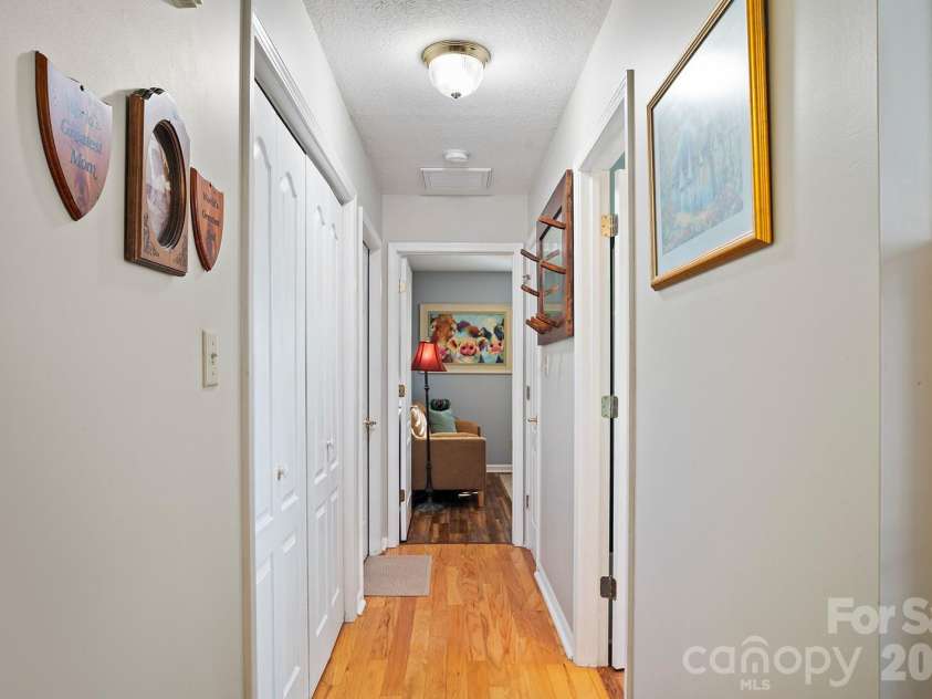 75 Stonebridge Drive, Asheville, NC 28805.  MLS# CAR4372615, YatesRealty ID 21202. 
