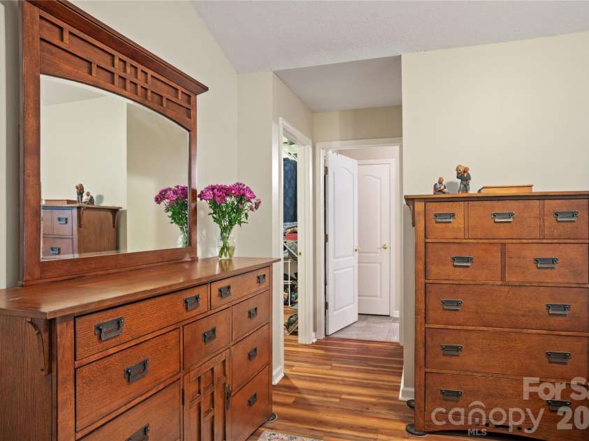 75 Stonebridge Drive, Asheville, NC 28805.  MLS# CAR4372615, YatesRealty ID 21202. 