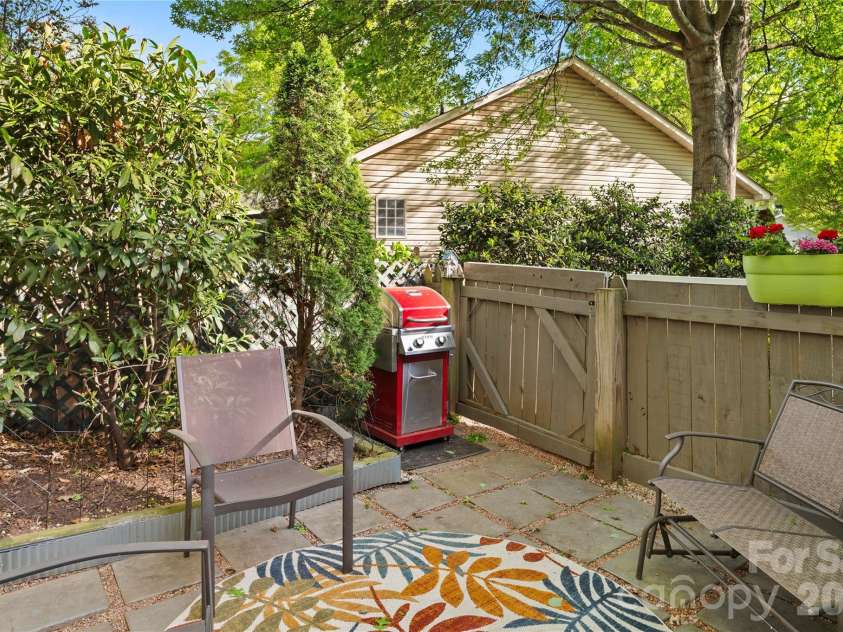 75 Stonebridge Drive, Asheville, NC 28805.  MLS# CAR4372615, YatesRealty ID 21202. 