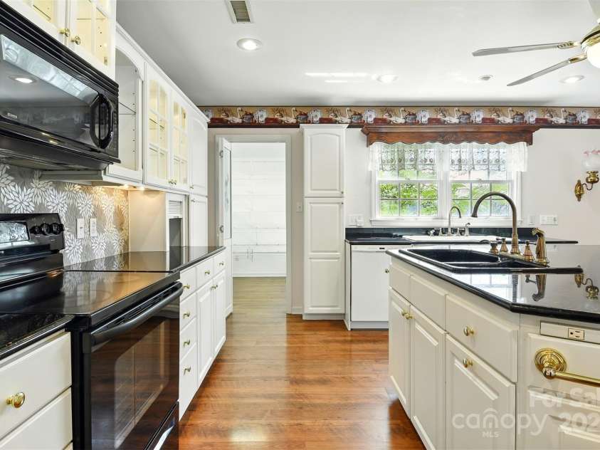 441 Wildlife Club Lane, Taylorsville, NC 28681.  MLS# CAR4268933, YatesRealty ID 21203. 