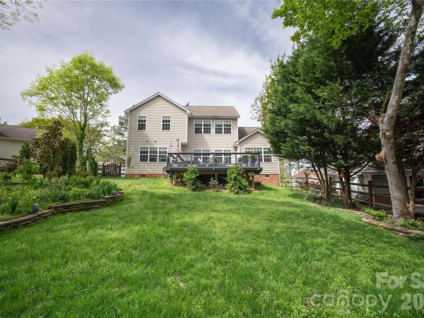 12058 Pelican Court, Tega Cay, SC 29708.  MLS# CAR4361203, YatesRealty ID 21204. 