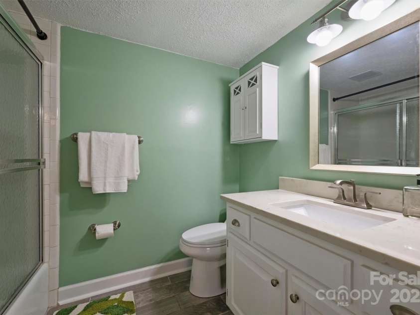 4736 Hedgemore Drive, Charlotte, NC 28209.  MLS# CAR4269160, YatesRealty ID 21204. 