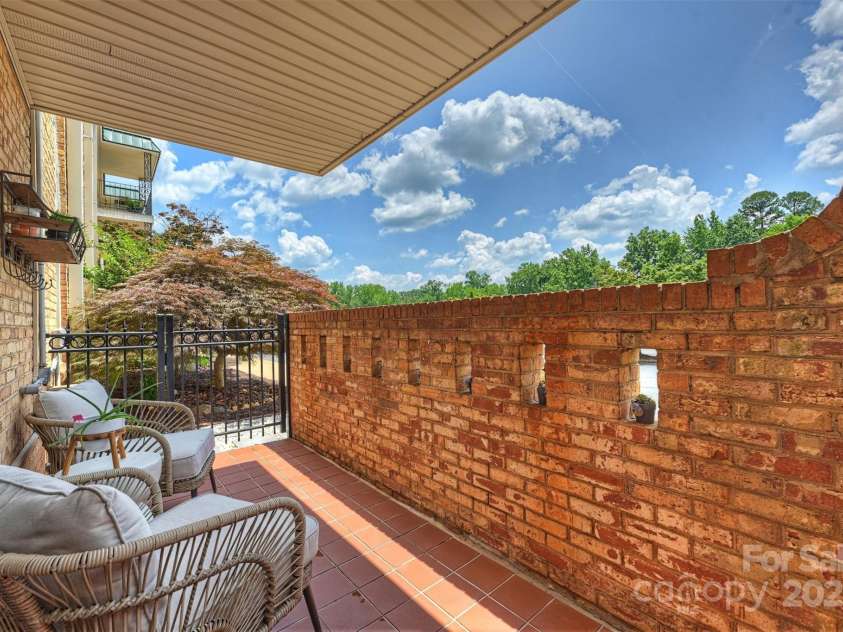 4736 Hedgemore Drive, Charlotte, NC 28209.  MLS# CAR4269160, YatesRealty ID 21204. 