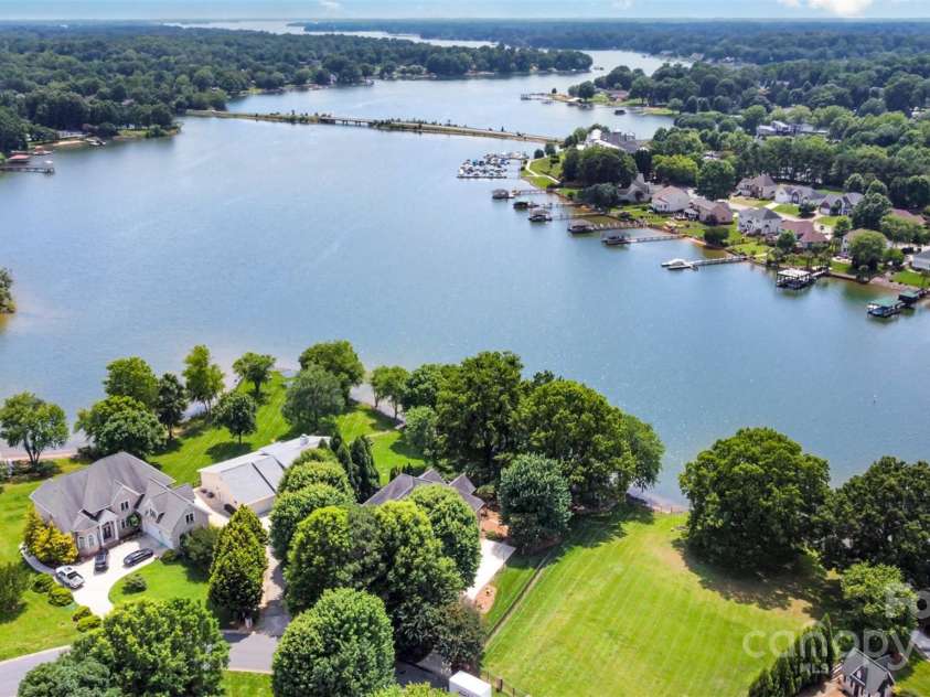 174 Hickory Hill Road, Mooresville, NC 28117.  MLS# CAR4271846, YatesRealty ID 21205. 