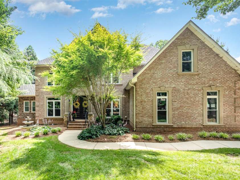 174 Hickory Hill Road, Mooresville, NC 28117.  MLS# CAR4271846, YatesRealty ID 21205. 