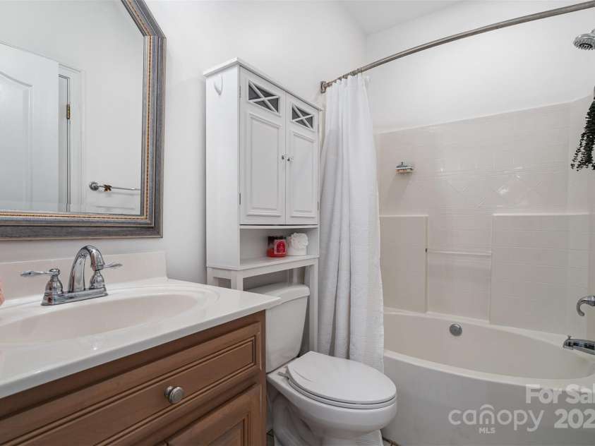 174 Hickory Hill Road, Mooresville, NC 28117.  MLS# CAR4271846, YatesRealty ID 21205. 