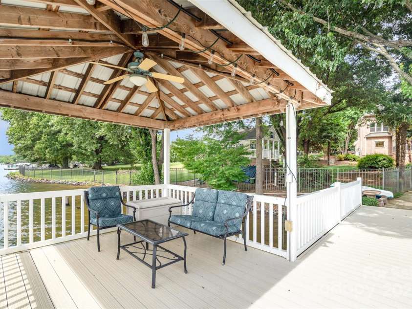 174 Hickory Hill Road, Mooresville, NC 28117.  MLS# CAR4271846, YatesRealty ID 21205. 