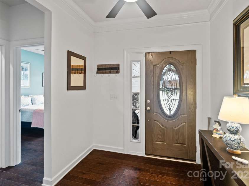 17733 Burnt Hickory Drive, Charlotte, NC 28278.  MLS# CAR4273048, YatesRealty ID 21206. 
