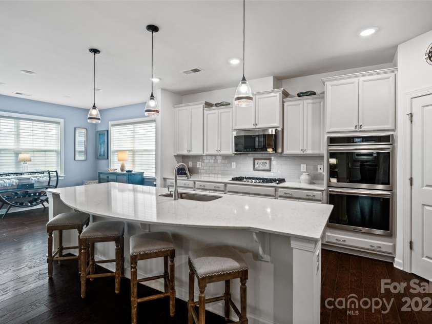 17733 Burnt Hickory Drive, Charlotte, NC 28278.  MLS# CAR4273048, YatesRealty ID 21206. 