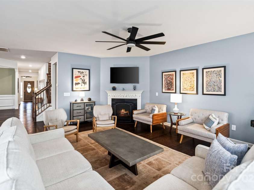 17733 Burnt Hickory Drive, Charlotte, NC 28278.  MLS# CAR4273048, YatesRealty ID 21206. 