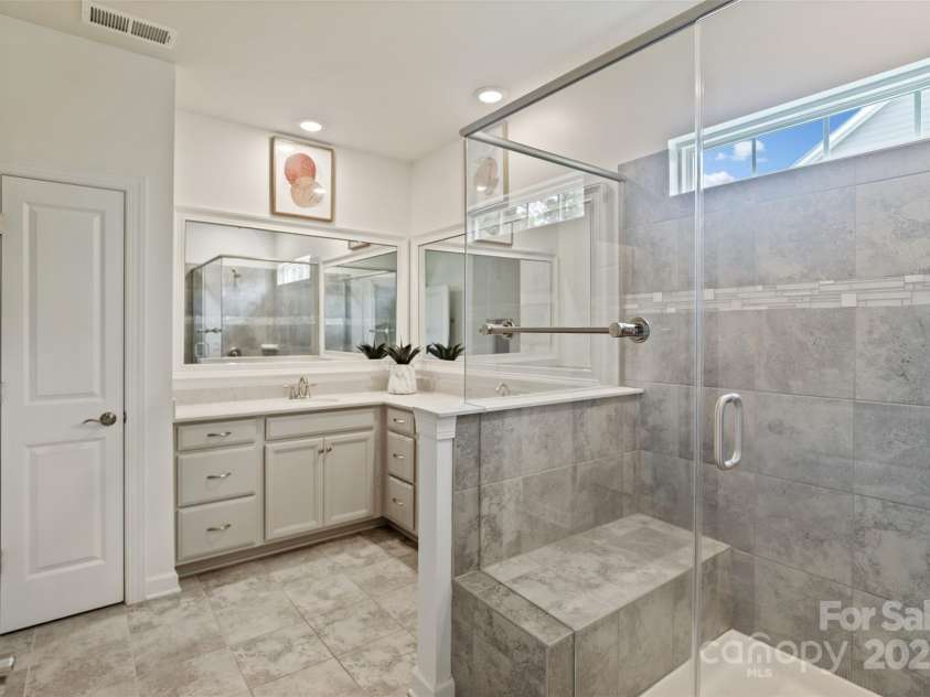 17733 Burnt Hickory Drive, Charlotte, NC 28278.  MLS# CAR4273048, YatesRealty ID 21206. 