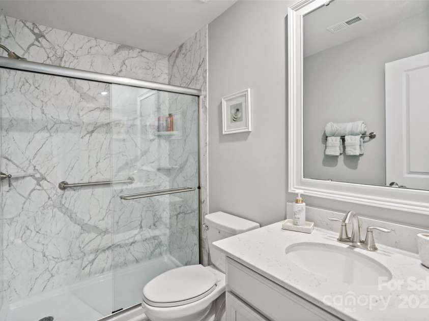 17733 Burnt Hickory Drive, Charlotte, NC 28278.  MLS# CAR4273048, YatesRealty ID 21206. 