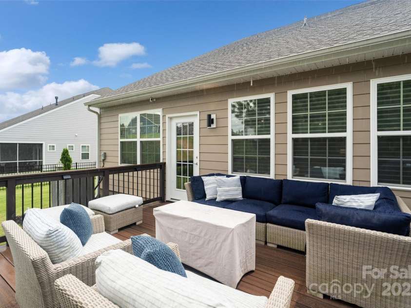 17733 Burnt Hickory Drive, Charlotte, NC 28278.  MLS# CAR4273048, YatesRealty ID 21206. 