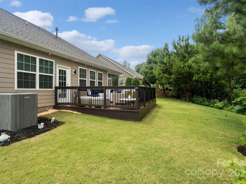 17733 Burnt Hickory Drive, Charlotte, NC 28278.  MLS# CAR4273048, YatesRealty ID 21206. 