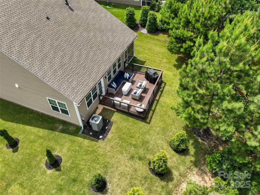 17733 Burnt Hickory Drive, Charlotte, NC 28278.  MLS# CAR4273048, YatesRealty ID 21206. 