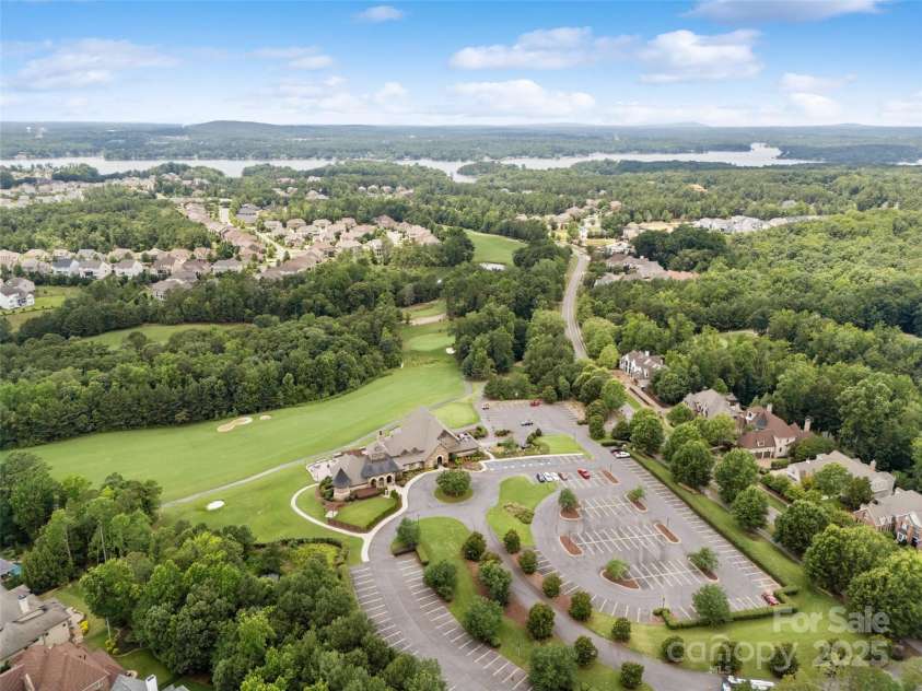 17733 Burnt Hickory Drive, Charlotte, NC 28278.  MLS# CAR4273048, YatesRealty ID 21206. 
