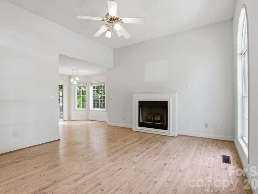 716 King Street, Waxhaw, NC 28173.  MLS# CAR4362486, YatesRealty ID 21206. 