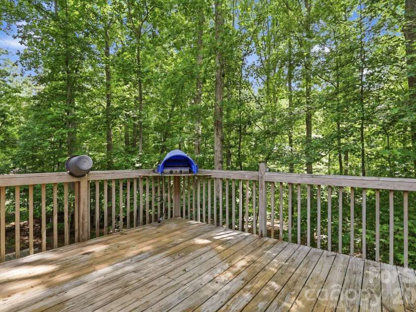 716 King Street, Waxhaw, NC 28173.  MLS# CAR4362486, YatesRealty ID 21206. 