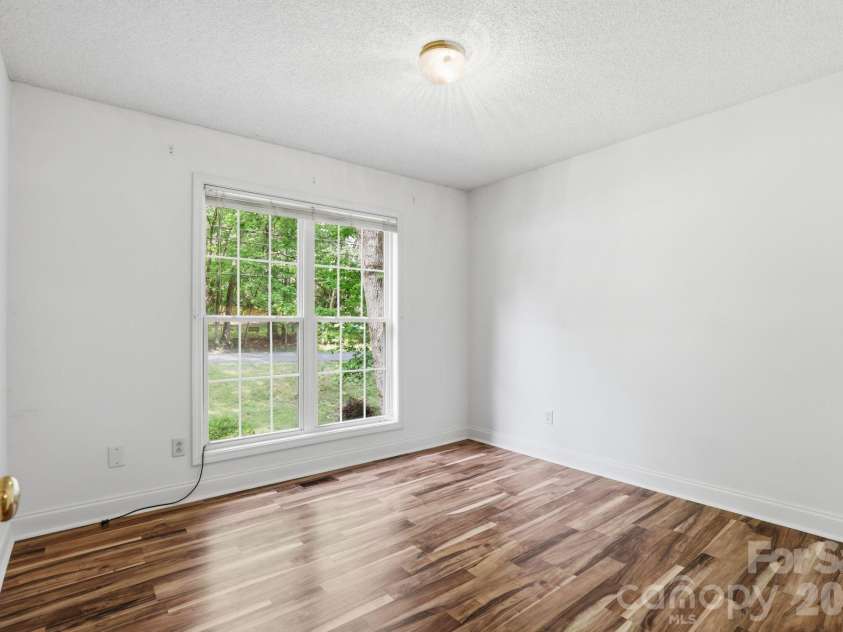 716 King Street, Waxhaw, NC 28173.  MLS# CAR4362486, YatesRealty ID 21206. 