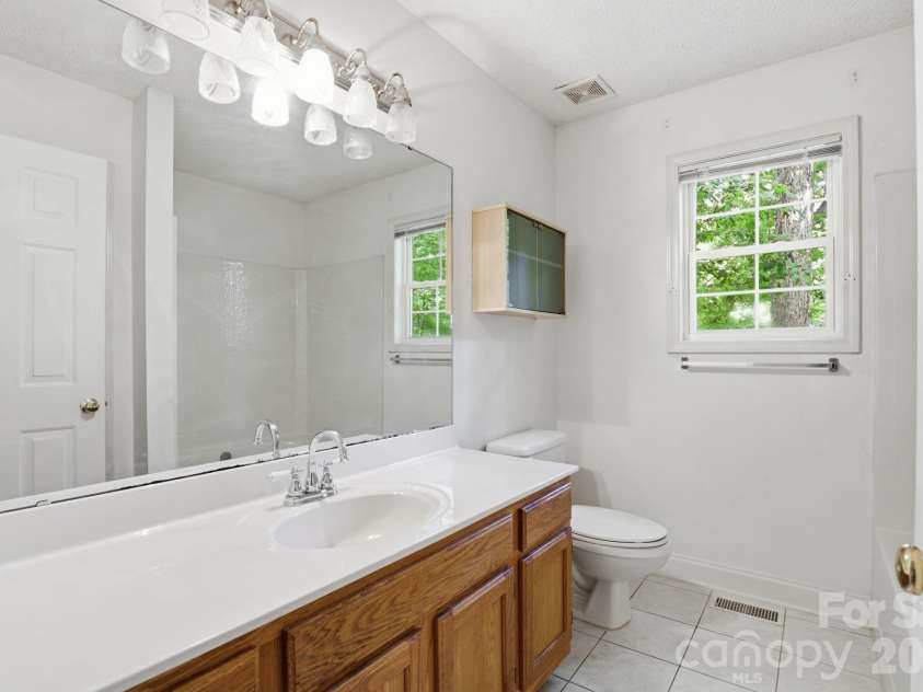 716 King Street, Waxhaw, NC 28173.  MLS# CAR4362486, YatesRealty ID 21206. 