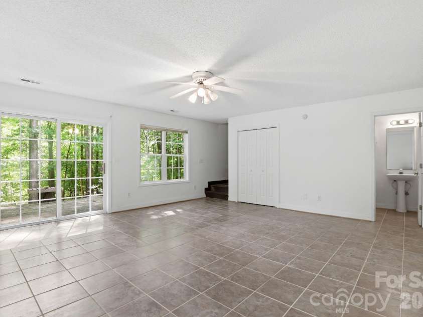 716 King Street, Waxhaw, NC 28173.  MLS# CAR4362486, YatesRealty ID 21206. 