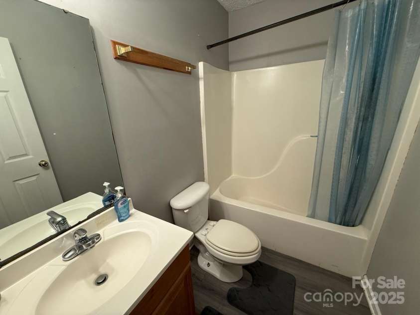 405 Jose Street, Shelby, NC 28150.  MLS# CAR4260554, YatesRealty ID 21207. 2nd Bath
