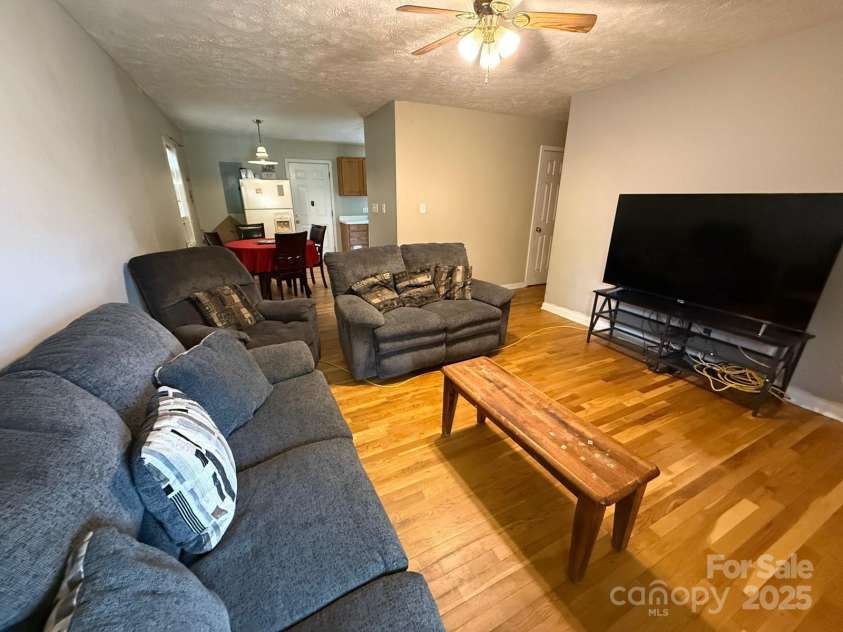 405 Jose Street, Shelby, NC 28150.  MLS# CAR4260554, YatesRealty ID 21207. Living Room