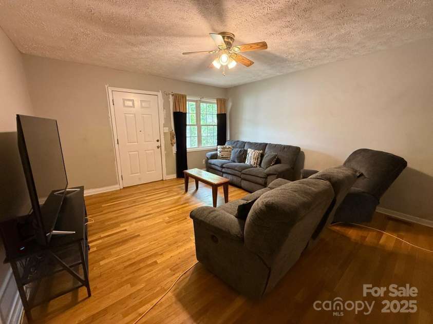 405 Jose Street, Shelby, NC 28150.  MLS# CAR4260554, YatesRealty ID 21207. Living Room